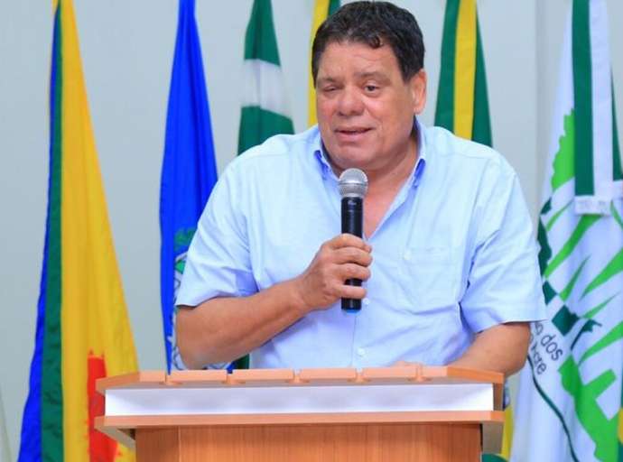 Flaviano Melo viabiliza mais de R$ 1 milhão em recursos para recapeamento em Senador Guiomard  